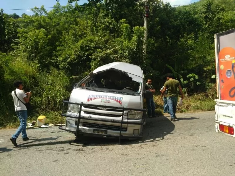 Accidente en Cofradía deja cuatro personas heridas