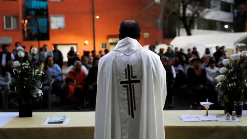 Documentan abusos de sacerdotes a 1.000 menores en EE.UU.