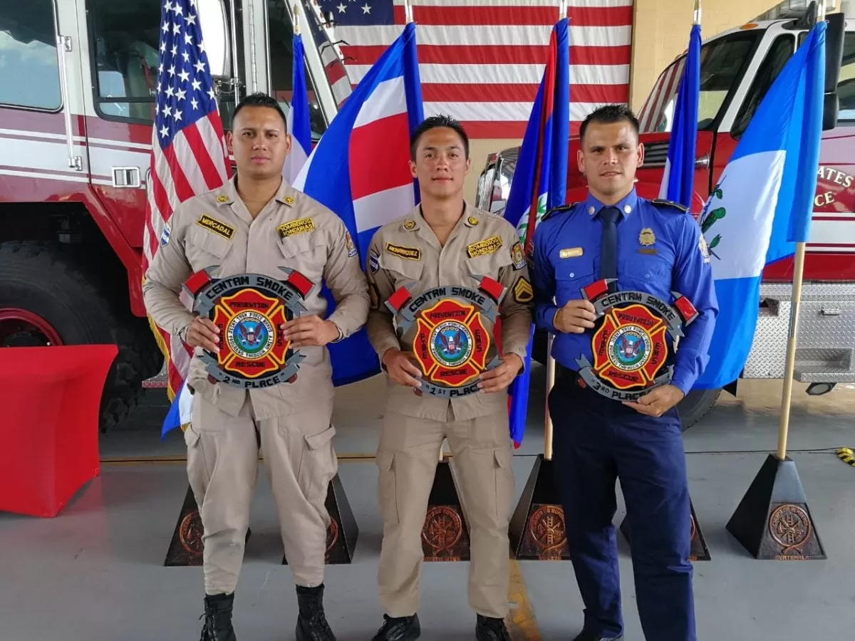 Cuerpo de Bomberos de Honduras obtiene el primer lugar en competencia de obstáculos centroamericano