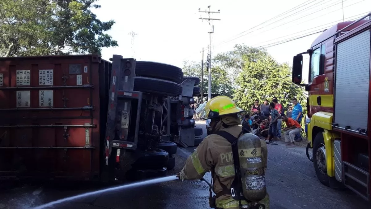 Accidente múltiple en el bulevar que conduce de Choloma hacia Puerto Cortes.