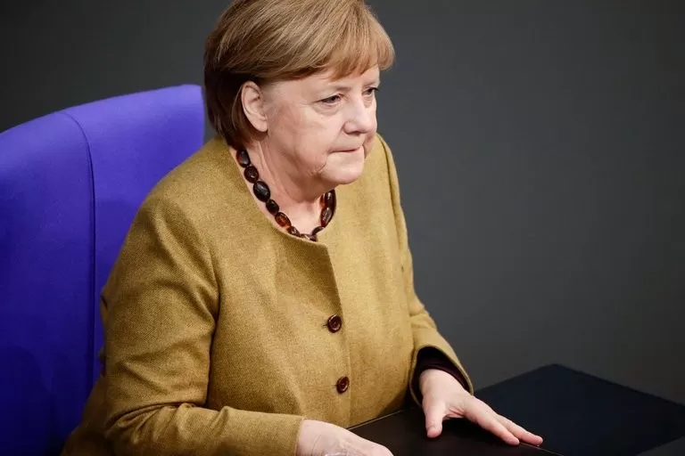Merkel dijo que su objetivo es levantar las restricciones por la pandemia cuando “ya no estén justificadas”