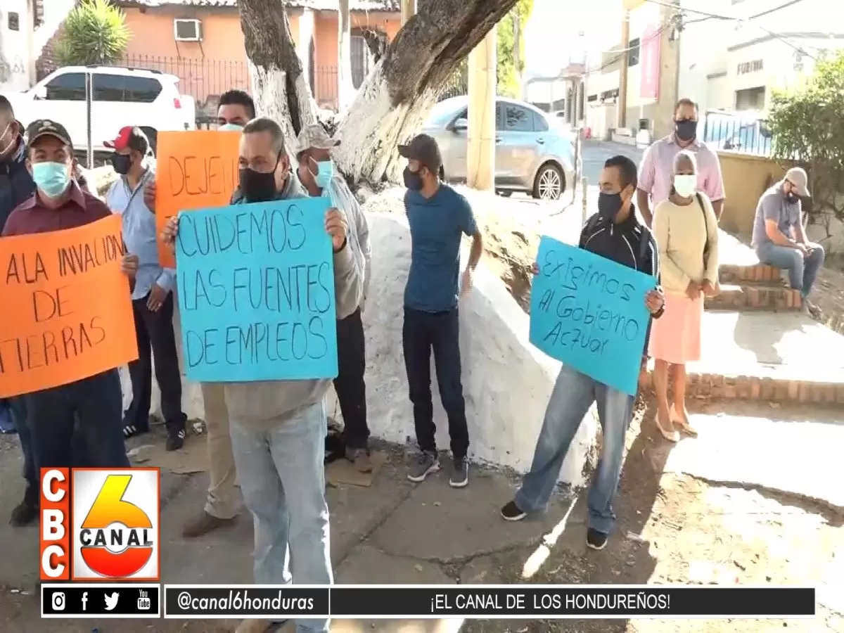 Avicultores denuncian invación en sus tierras de trabajo en Támara