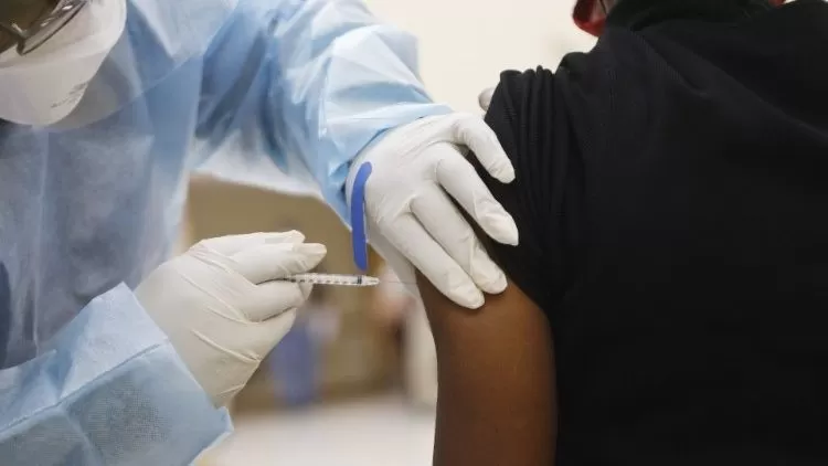 #COPAN Enfermera sufrió parálisis facial luego que le aplicaran la vacuna contra el Covid-19 de Moderna
