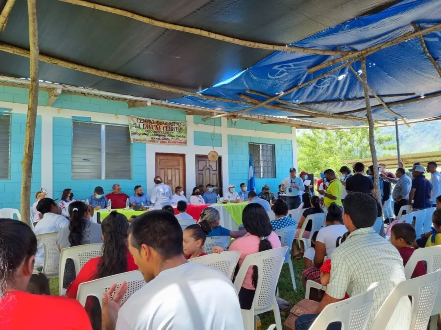 Tocoa Comunidades ratifican en cabildo abierto apoyo a minera Inversiones Los Pinares 03