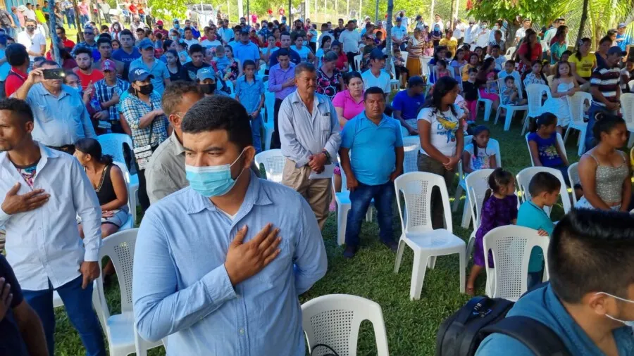 Tocoa Comunidades ratifican en cabildo abierto apoyo a minera Inversiones Los Pinares 02